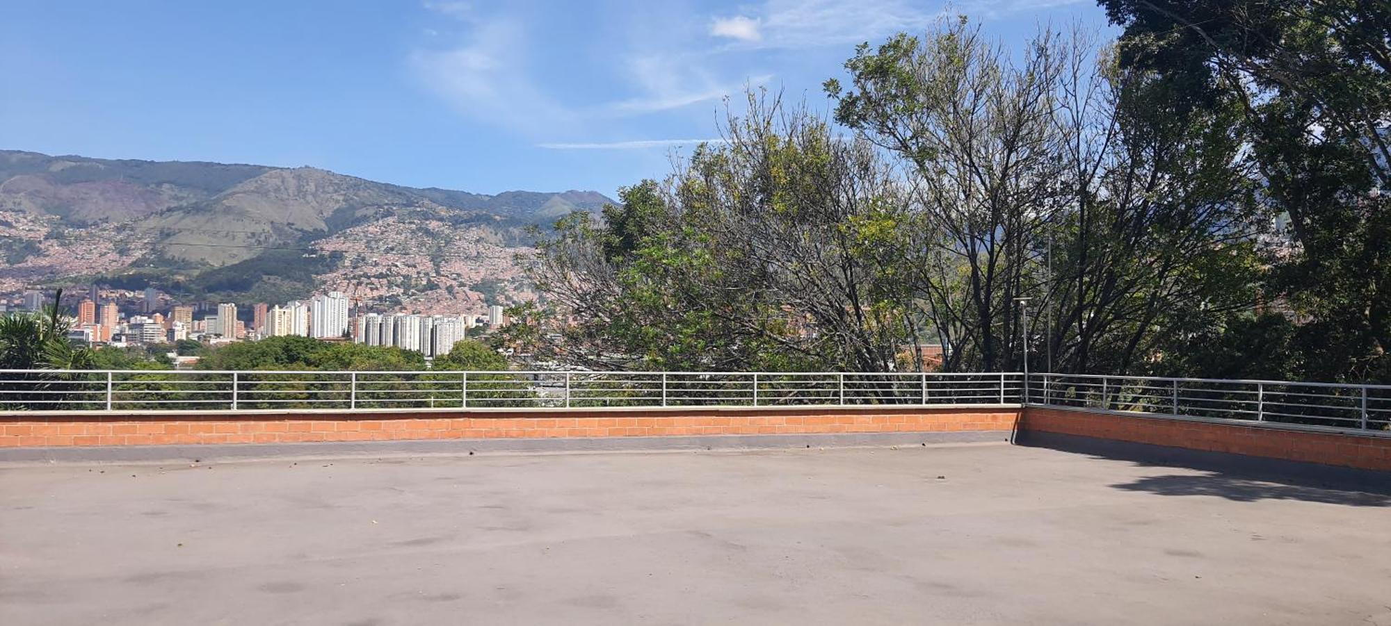 Apartamento Cerca A Plaza Mayor Medellín Esterno foto