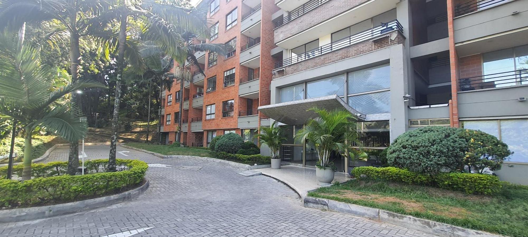 Apartamento Cerca A Plaza Mayor Medellín Esterno foto