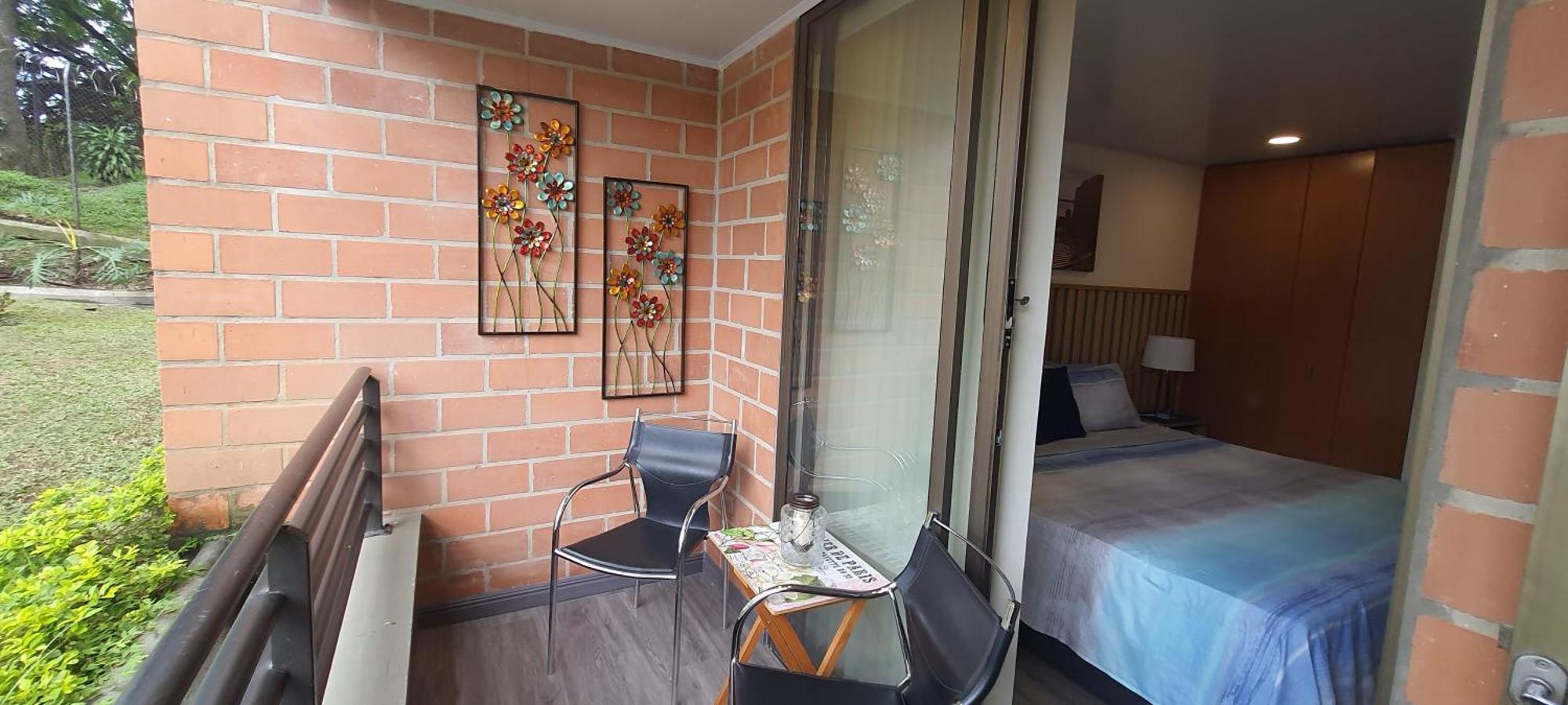 Apartamento Cerca A Plaza Mayor Medellín Esterno foto